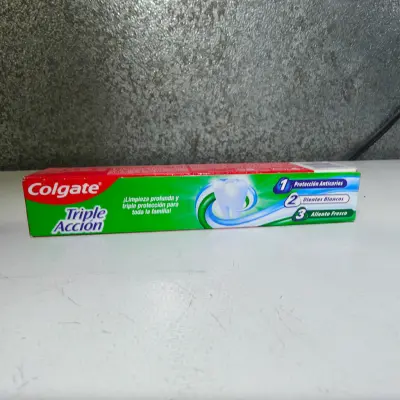 Colgate - Pasta Dental  - Triple Acción Menta Original - 75ml