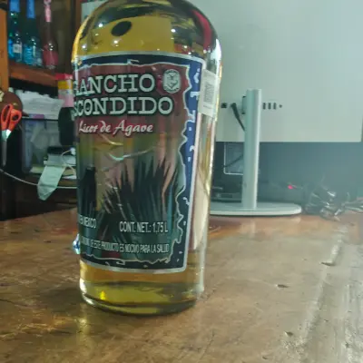 Licor de agave Rancho Escondido - 1.75L