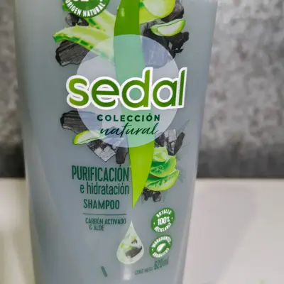 Shampoo Sedal - purificación e hidratación - carbón activado y aloe - 620ml