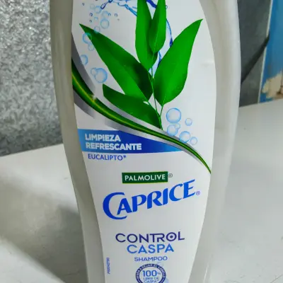 Shampoo Caprice - Control Caspa - Limpieza Refrescante Eucalipto - 380ml