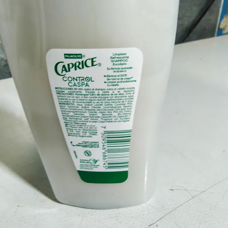 Shampoo Caprice - Control Caspa - Limpieza Refrescante Eucalipto - 380ml