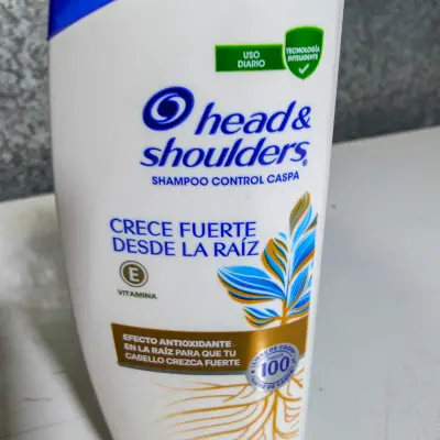 Shampoo Head & Shoulders - Crece Fuerte desde la Raíz - 180ml